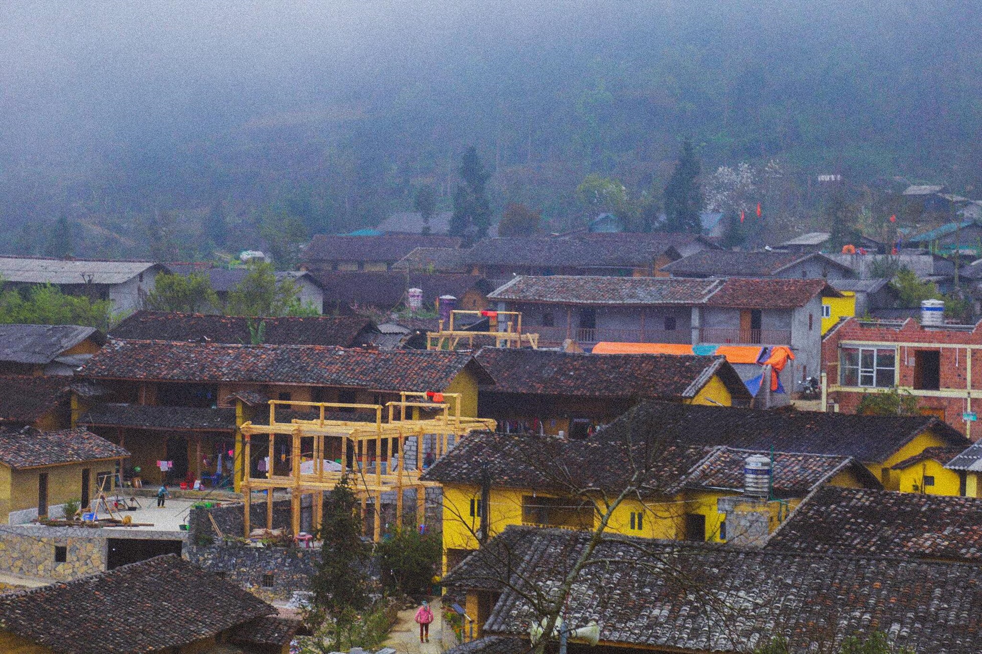 Explore Lo Lo Chai - A fairy tale village at the beginning of the Fatherland