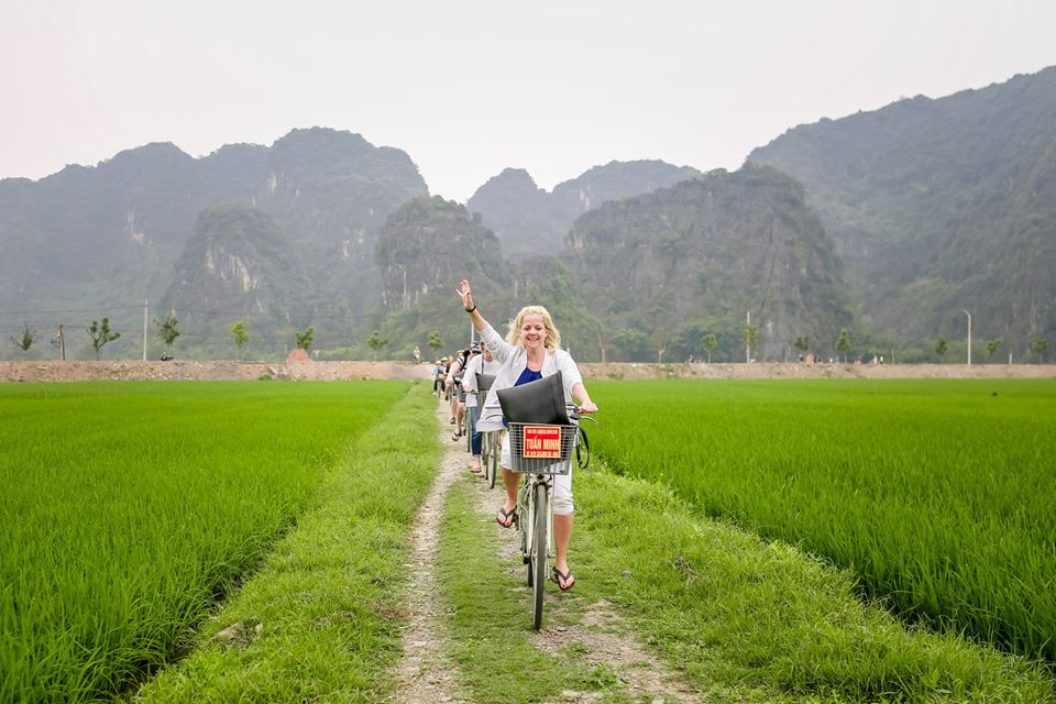 Hanoi – Ninh Binh – Tam Coc – Hoa Lu Cycling 2 Day / 1 Night
