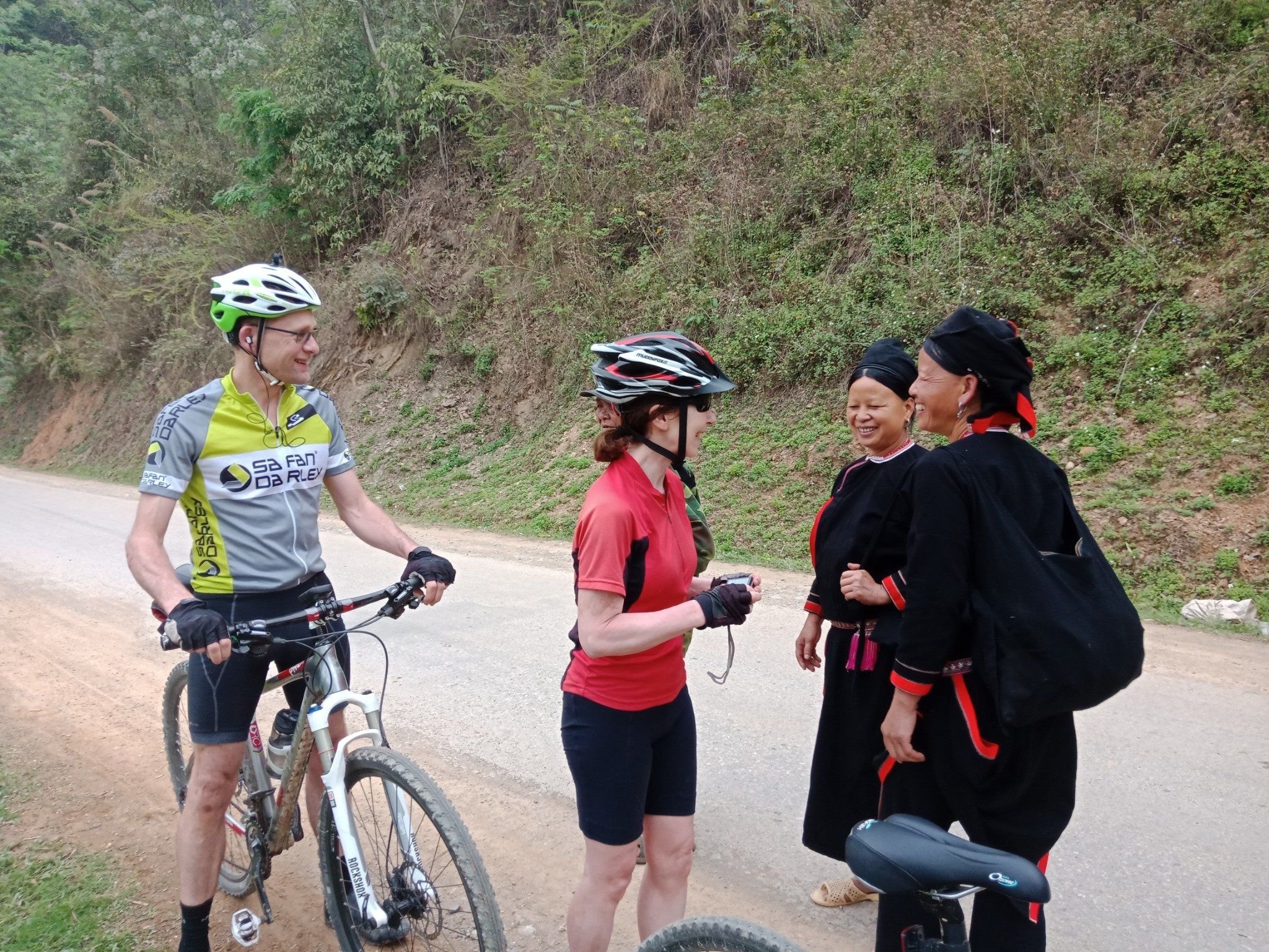 Discover bac ha market by bicycle - Ref.BH2DB